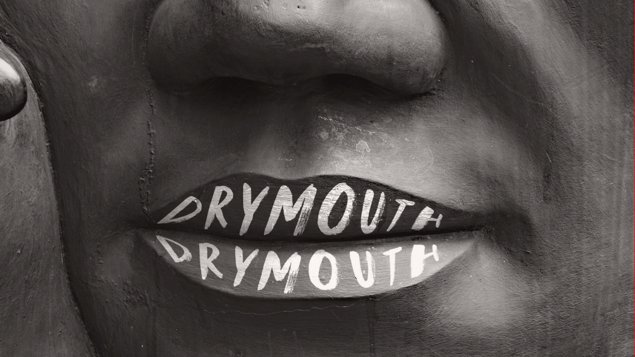 Dry mouth inscribed on lips of statue